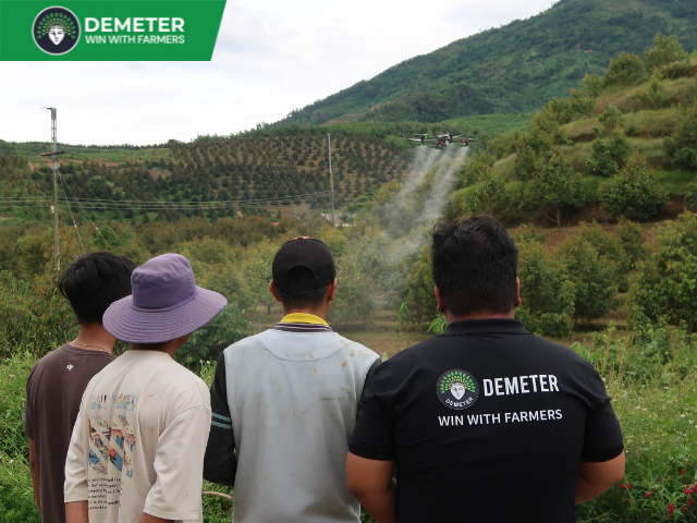 https://demeter.vn/storage/Services/Drone services/Drone service center - sub1.png